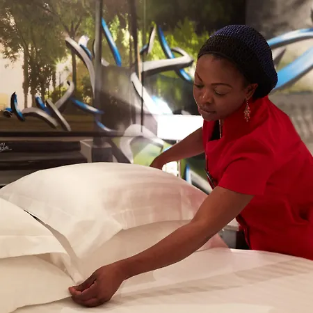 Отель Saint Martin Bastille