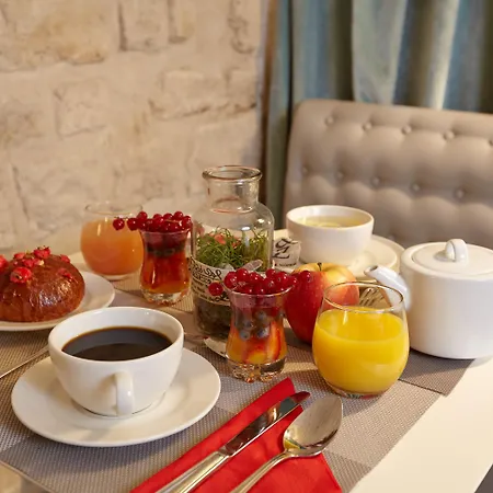 Saint Martin Bastille Отель