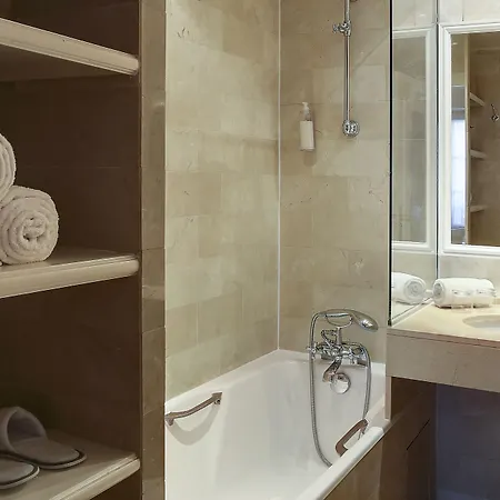 Otel Saint Martin Bastille