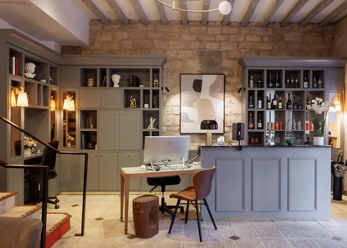 Hotel Saint Martin Bastille 3*