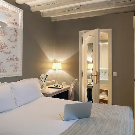 Saint Martin Bastille 3*