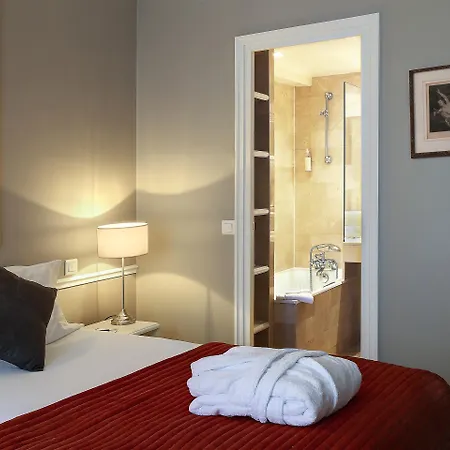 Saint Martin Bastille 3*